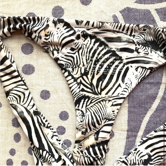 Boys + Arrows Truvy the troublemaker top and Jesse Juvenile bottom in Zebra - Picture 7 of 9